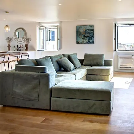 The Heritage Penthouse! Old Centre