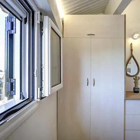 The Heritage Penthouse! Old Centre Apartment